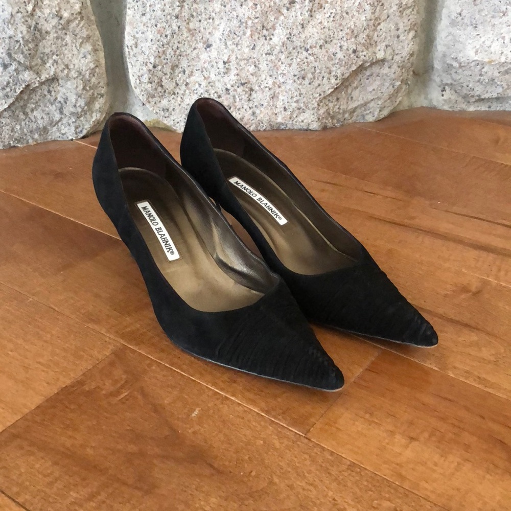 Authentic Manolo Blahnik kitten heels